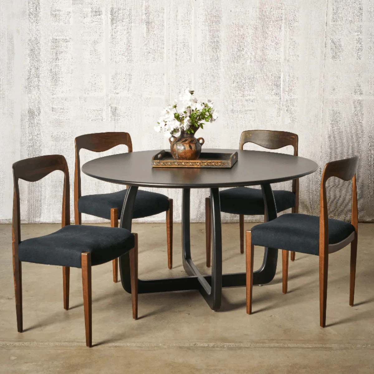 Classic Black & Brown Round Dining Table Set